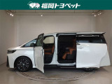 両側パワースライドドア付きだから、狭い駐車スペースなどでの 乗り降りラクラク!小さなお子さまのいるご家庭には嬉しい装備。