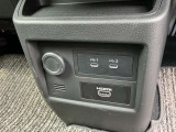 インストセンタートレイの下にHDMIポート搭載