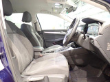 楽な姿勢で座ることが出来るので長時間の運転でも疲れにくいですし体もぶれにくいですよ。