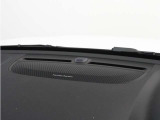 【harman/kardon】世界のオーディオファン垂涎のプレミアムサウンドシステムを搭載。原音に近い音場空間を忠実に再現。乗る人すべてに最良の音響体験を提供します。