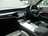 ご納車前に行います点検100項目におきまして、専用のテスターやツールを用いて細かな診断を行います。