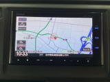 ナビゲーションはフルセグTV対応のGathers純正メモリーナビを搭載しています。Bluetoothオーディオ機能がありますので、スマートフォンなどの音楽も再生できます。