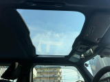 開放感あふれるスカイフィールトップ。ガラスにはスーパーUV&IRカット機能付