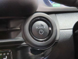 スマートキー装備車なので、キーを取り出さなくてもエンジン始動が可能です。