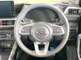 【純正革巻きステアリング】上質な革を使用することで、手にしっかり馴染みとても運転しやすいハンドルです♪
