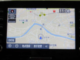 純正ナビを装備。タッチパネル式で使いやすく、お出かけもラクラクです。