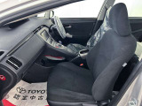 どなたでも乗りやすいカラーです。ご家族の共有車としてもいいですね。