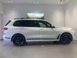 BMWでは重量配分にもこだわりがあり、FRモデルでは50:50とFFモデルでも60:40と前後の重量バランスにこだわり、軽快なハンドリングを実現しております。