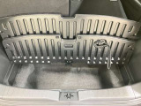 【ラゲッジルーム】実用性に優れた二段式ラゲッジル-ムでお荷物を別々に収納が可能♪♪