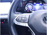 アダプティブクルーズコントロール(全車速追従機能付)は30-160kmhまで設定可能で、クルーズコントロールにレーダーセンサーを組み合わせたシステムとなります。長距離走行時などでの疲労を低減させます!