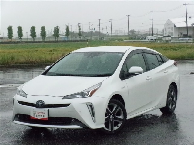プリウス 1.8 S ツーリングセレクション E-Four 4WD