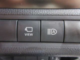 VIEWカメラで映した周囲の映像をナビゲーション画面に表示し、ドライバーの死角を減らす機能です。