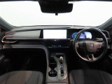 見通しのよいすっきりとした視界で、誰でも運転しやすいです。運転のしやすさは疲れにくさにも繋がりますよ♪