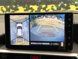 【パノラマモニター】専用のカメラにより、上から見下ろしたような視点で360度クルマの周囲を確認することができます☆死角部分も確認しやすく、狭い場所での切り返しや駐車もスムーズに行えます。