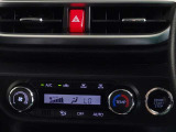 車内を快適に、オートエアコンを装備しています。