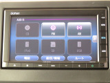 インテリアになじむデザイン♪操作性にも拘ったGathers☆☆純正ナビです♪Bluetooth接続にも対応していますので、スマホの中の音楽を手軽に楽しむこともできます♪♪