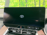 【12.3インチワイドナビ】高級感とインパクトのある大型ワイドナビを装備。各種オーディオ操作はもちろん、横長ワイド画面でのマップ2分割表示など、利便性も高いナビです♪