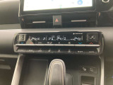 デュアルエアコンとは、運転席と助手席で、個別に温度設定ができる機能です。気温の感じ方は、人それぞれ違うもの。乗る人に優しい機能ですね。