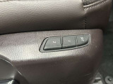 【運転席ポジションメモリー付パワーシート】ワンタッチで記憶させていたシートの前後・リクライニングはもちろん、シートリフターも備えます☆快適なドライブをお楽しみ下さい♪