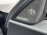 ハーマンカードンスピーカーが付いております。