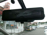 スマートルームミラーです!夜間、後ろの車のライトが眩しい!って感じる事はありませんか?そんな時にも便利ですよ☆