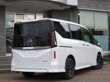セレナ 1.4 e-4ORCE ハイウェイスターV 4WD 