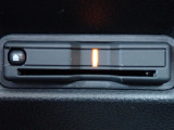 ■【ETC車載器】が装備されています。セットアップをしてお渡しとなり、ETCカードを差し込むだけで高速道路の利用が可能です。