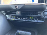 オートエアコン★温度を設定すれば車内を快適に保ってくれます♪