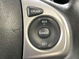 【クルーズコントロール】高速道路もラクラク走行。アクセルを離しても一定速度で走行ができ、長距離運転時の負担を軽減!加速・減速も簡単なスイッチ操作で調整できます。