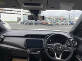 運転席周りの視界もよくハンドルも軽い取り回しなのですごく運転がしやすい車です。