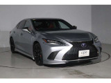 レクサスの厳しい基準とは、まず修復歴の車はございません。初年度7年未満、10万キロ未満など90項目にも及ぶチェックを行い、その基準をクリアした上質なお車だけを展示しております。