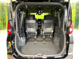 【パワーバックドア】スマートキーや運転席のボタンを押すだけでリアゲートが自動で開閉します!荷物を持っている時や、高い位置にあるバックドアを閉める際に便利な機能です♪