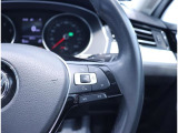 納車前点検では71項目にわたる厳しいチェックを行い、《エンジンオイル》、《オイルフィルター》、《ワイパーブレードゴム》を交換して納車いたします。