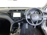 運転席は見晴らしが良く、運転しやすいレイアウトになっています。
