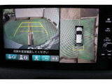バックカメラを搭載しておりガイドラインも表示されますので車庫入れも安心ですね♪