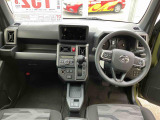 私どもはダイハツ正規ディーラー店舗となります。メーカー保証はもちろん中古車保証も全国最寄りのダイハツ正規ディーラーにてご利用いただけます(一部除く)