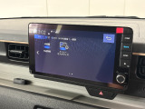 ポケットやバッグに入れたままドアの施錠・解錠ができ、エンジンもボタンひとつで始動できます。荷物が多い時でもスムーズです。