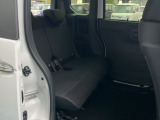 リアシートはスライド機能付でゆったり乗車できます