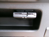 ETC車載器が付いています。ここも、あそこも、、最近はスマートインターチェンジも増えてきましたよね!最初から付いているので、お買い得^^