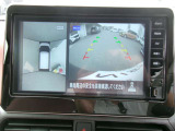 アラウンドビュ-モニタ-装備。上から見下ろしているような映像が表示されるので、車庫入れ時にも安心です!確認しずらい障害物等も視認しやすいですね^^