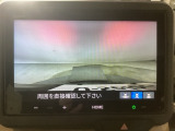 【バックカメラ】運転が苦手な方も車庫入れラクラクです!ギアをリバースに入れれば自動的に切り換わりますので、面倒な操作は不要です♪狭い駐車場もお車を傷つけず安心ですね!