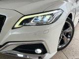 【三眼LEDヘッドライト】スタイリッシュな見た目の三眼LEDヘッドライトを装備♪スタイルだけでなく、夜間の走行も視界良好で安心してお乗りいただけます。