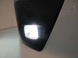フロントLEDフォグランプです鮮やかな日光色で明るく足元を照らします。
