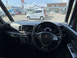 見通しのよいすっきりとした視界で、誰でも運転しやすいです。運転のしやすさは疲れにくさにも繋がりますよ♪