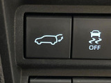 【パワーバックドア】スマートキーや運転席のボタンを押すだけでリアゲートが自動で開閉します!荷物を持っている時や、高い位置にあるバックドアを閉める際に便利な機能です♪