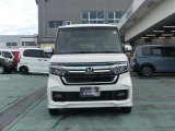 LEDヘッドライト装着車なので、夜間走行も明るく安全な走行をサポートいたします