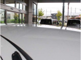 ルーフを中心に雹によるへこみがございますが、走行には支障ございません。