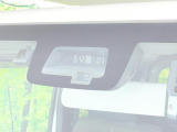 【スズキ セーフティサポート】走行中に前方の車両等を認識し、衝突しそうな時は警報とブレーキで衝突回避と被害軽減をアシスト。より安全にドライブをお楽しみいただけます。