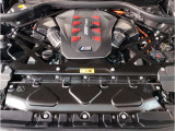 【ご納車前点検】BMW認定中古車は100項目の箇所を徹底的にチェック致します。機械的な箇所や電気系、コンピューターなどをご納車前に点検し、交換基準に達した部品は全て新品に修理返品した後にご納車致します。