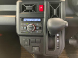 機能、内装・外装の状態、走行距離、修復歴の有無など、細部まで徹底して検査しています!
